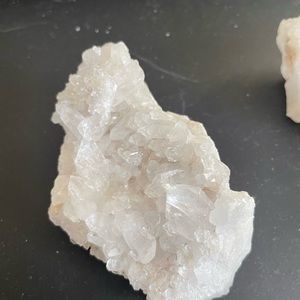 Clear quartz clusters
